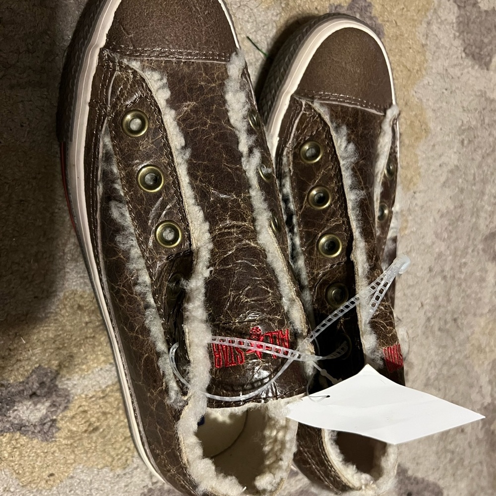 Converse shoes